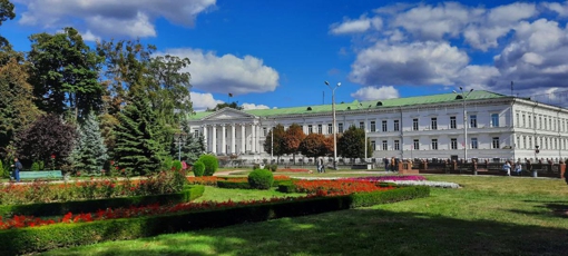 У Полтаві розпочалася позачергова сесія міської ради