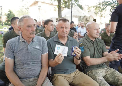 Начальника однієї з громад Полтавщини нагородили за вигнання російської танкової дивізії