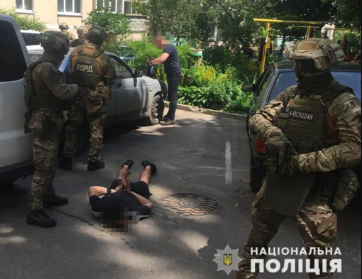 Засудили чоловіка, який займався вимаганням коштів у полтавців