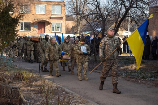 На Полтавщині провели в останню путь учителя Віктора Скороденка, який загинув на війні