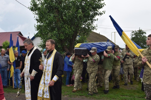 На Полтавщині попрощалися з військовим Андрієм Шмигою