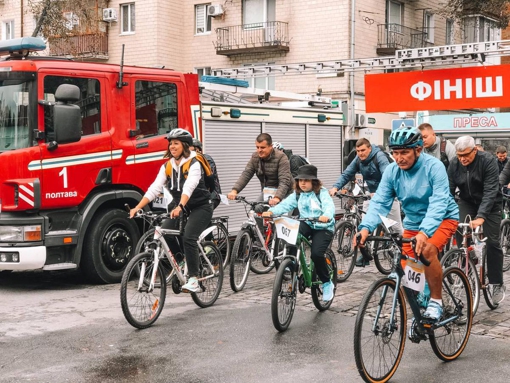 У Полтаві до Дня рятівника влаштували велопробіг. ФОТО