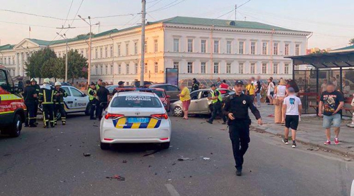 У Полтаві сталася ДТП за участю трьох автомобілів