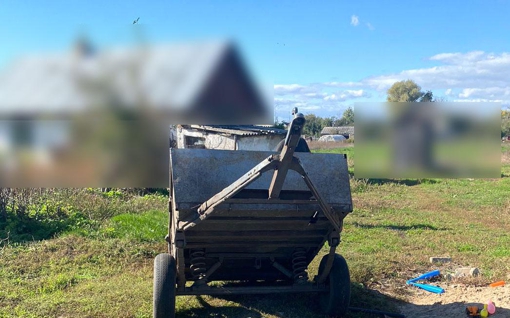 У Полтавській області чотирирічного хлопчика придавило автомобільним причепом, дитина загинула