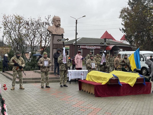 На Полтавщині попрощалися з двома загиблими військовими Володимиром Рештою та Віктором Кисляком