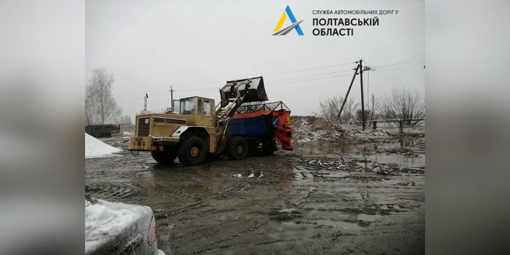 На півночі Полтавщини обробили трасу протиожеледними матеріалами