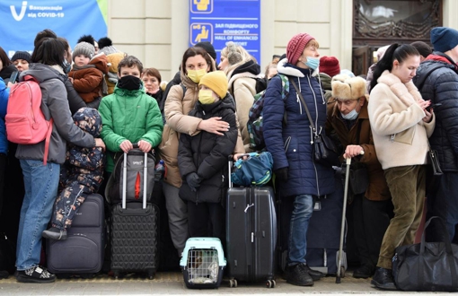 Спонсор полтавської “Ворскли“ підтримав переселенців та військових Полтавщини