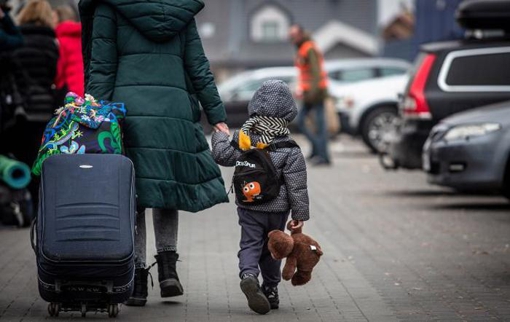 Дмитро Лунін розповів про умови, в яких проживають переселенці