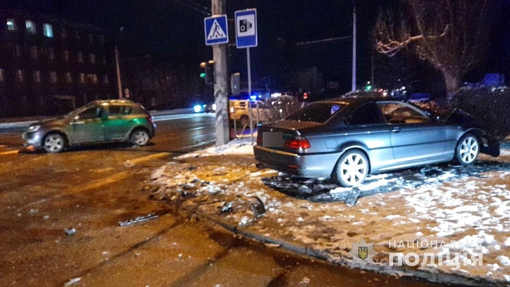 У Полтаві зіткнулися дві автівки: водій та пасажирка отримали поранення