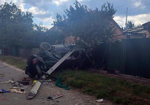 У Лубнах легковик вилетів з дороги та врізався у металевий паркан