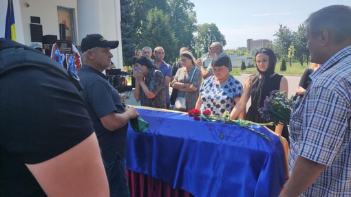 У Полтаві попрощалися з військовим, який боронив Україну на Донеччині