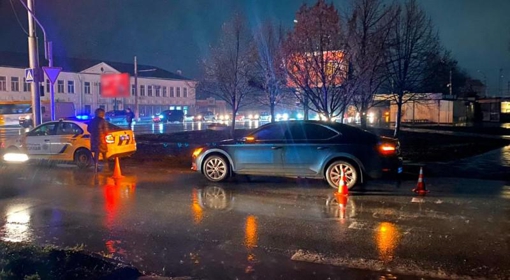 У Полтаві водійка легковика  збила двох жінок, які йшли по пішохідному переходу