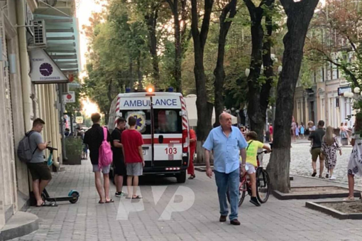 У середмісті Полтави водій електросамокату збив жінку