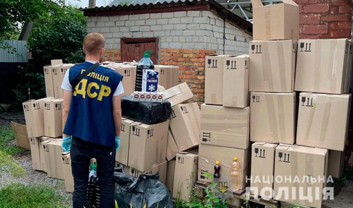 На Полтавщині викрили підпільне виробництво небезпечної алкогольної продукції